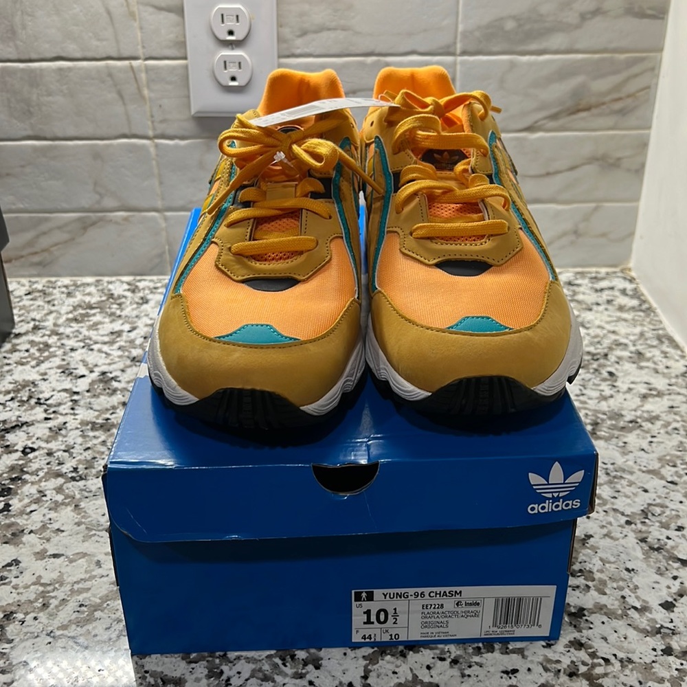 Mens adidas sneakers